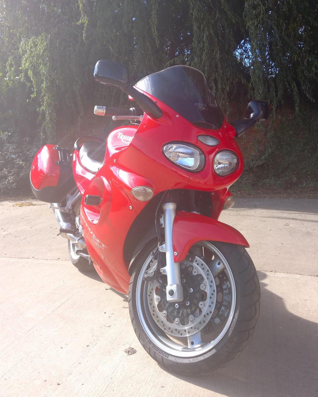 TRIUMPH SPRINT ST 955