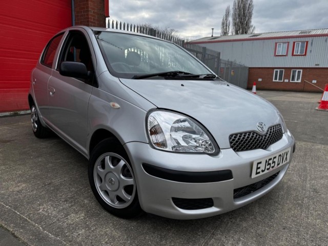 TOYOTA YARIS 1.3 VVT-i T3 5dr