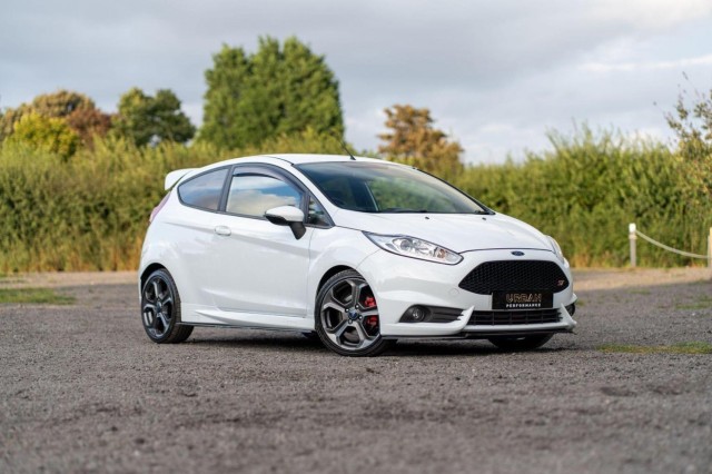 FORD FIESTA 1.6T EcoBoost ST-2 Euro 6 3dr