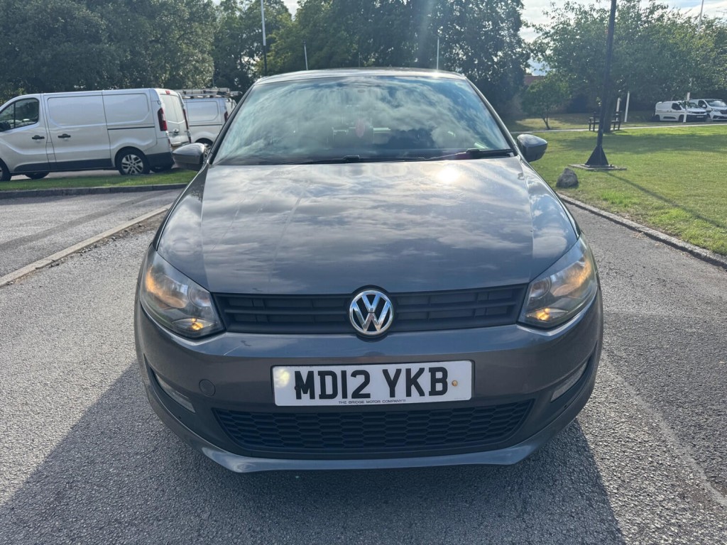 VOLKSWAGEN POLO