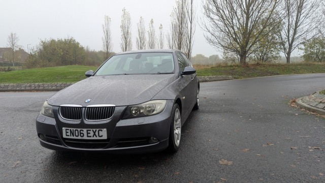 BMW 3 SERIES 3.0 330i SE Saloon