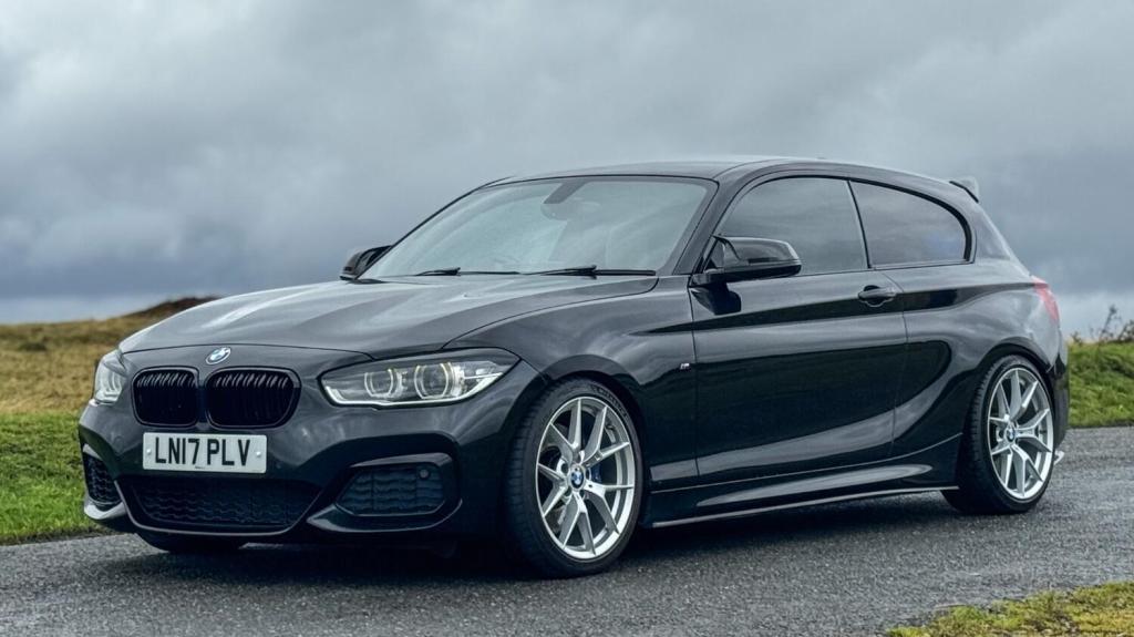 BMW 1 SERIES