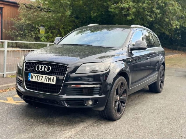 AUDI Q7 3.0 TDI S line