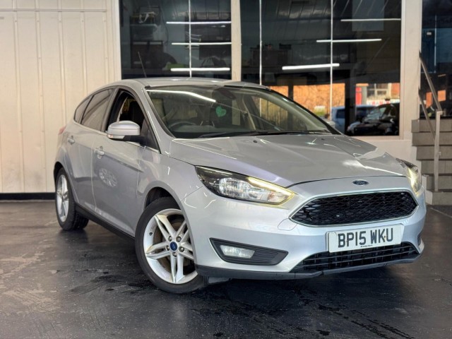 FORD FOCUS 1.0 T EcoBoost Zetec