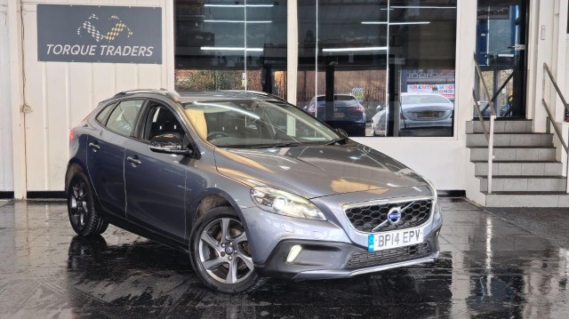 VOLVO V40 CROSS COUNTRY 1.6 D2 Lux