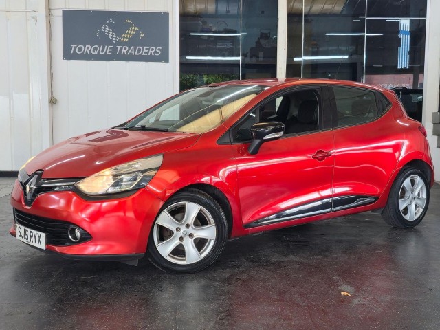 RENAULT CLIO 1.5 Dynamique MediaNav dCi 90 EDC Auto