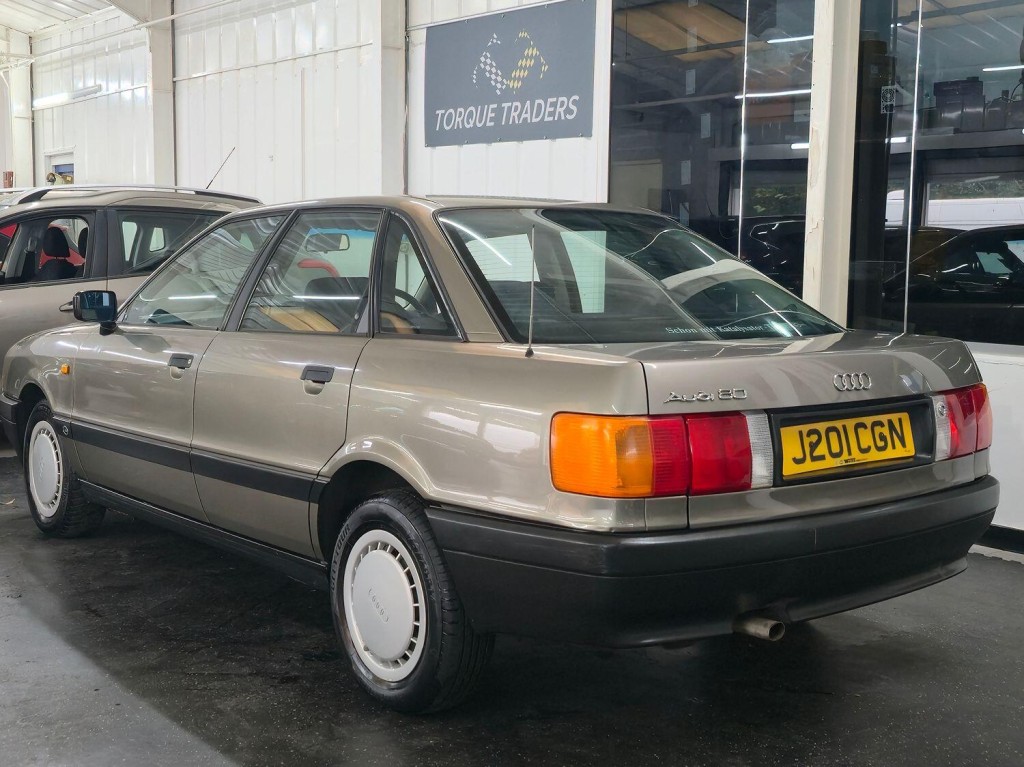 AUDI 80