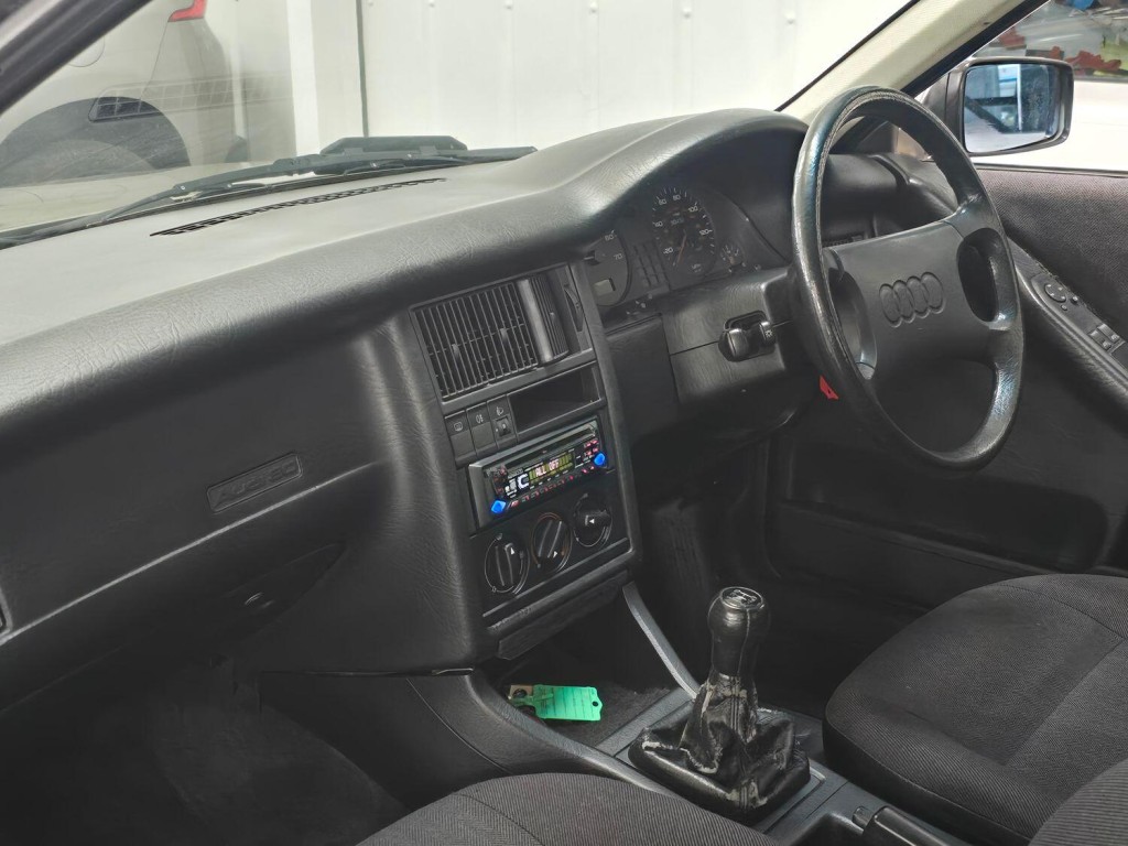 AUDI 80