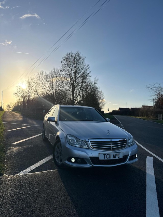 MERCEDES-BENZ C CLASS 1.8 C180 BlueEfficiency SE Edition 125 G-Tronic+ Euro 5 (s/s) 4dr