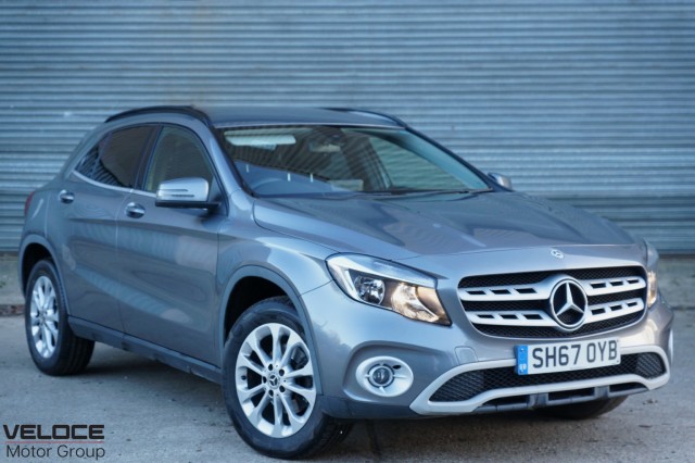 MERCEDES-BENZ GLA