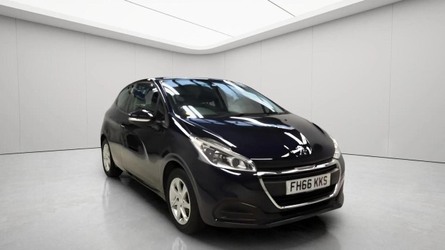PEUGEOT 208