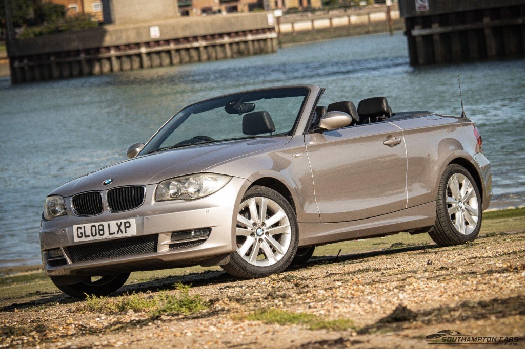 BMW 1 SERIES