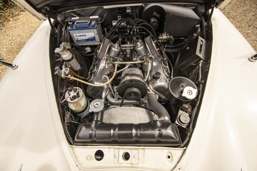 DAIMLER V8-250