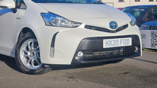 TOYOTA PRIUS+