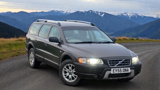 VOLVO XC70 2.4 D SE Lux SUMMUM 4x4 Cross Country [Automatic]