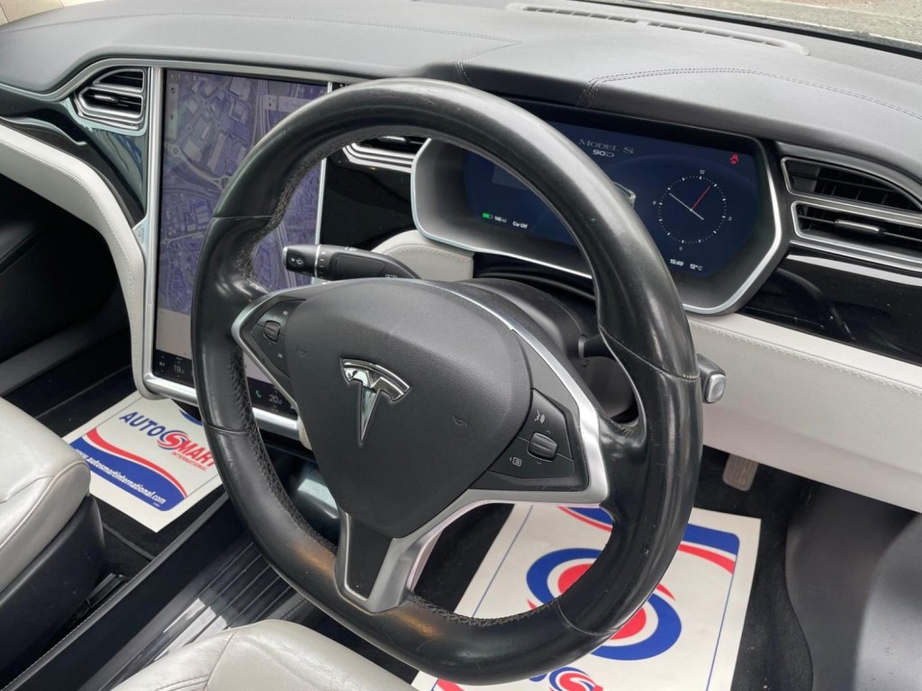TESLA MODEL S