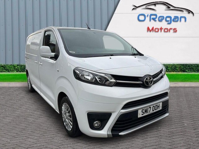 TOYOTA PROACE