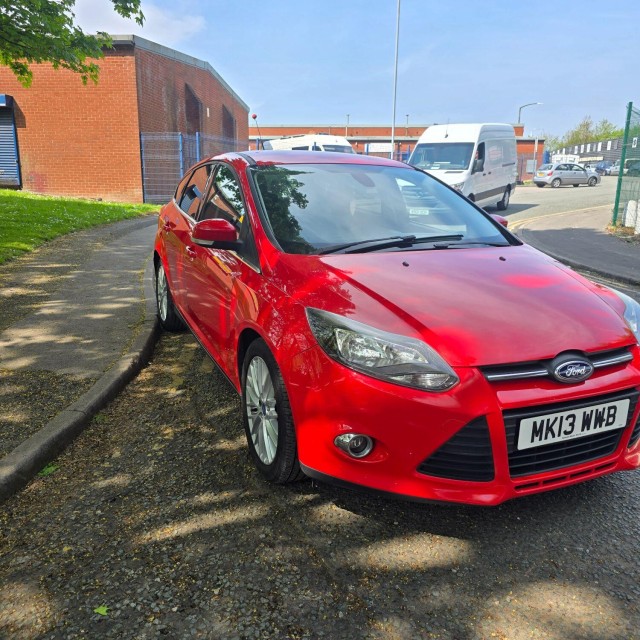 FORD FOCUS 1.0 T EcoBoost Zetec