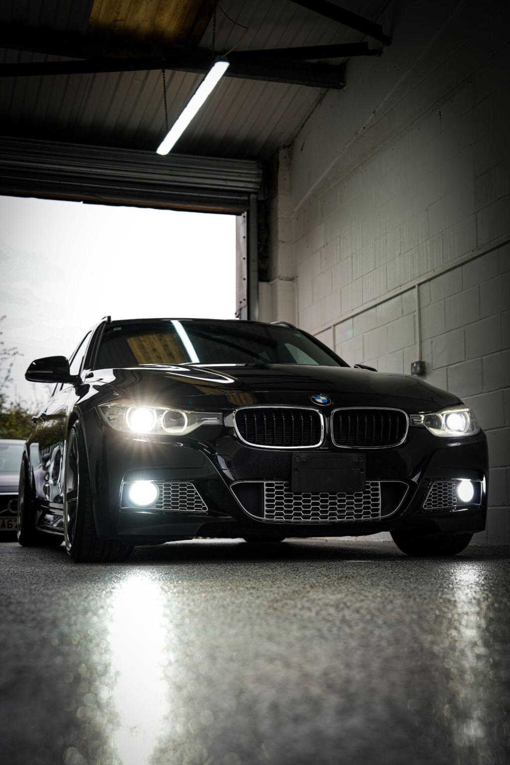 BMW 3 SERIES