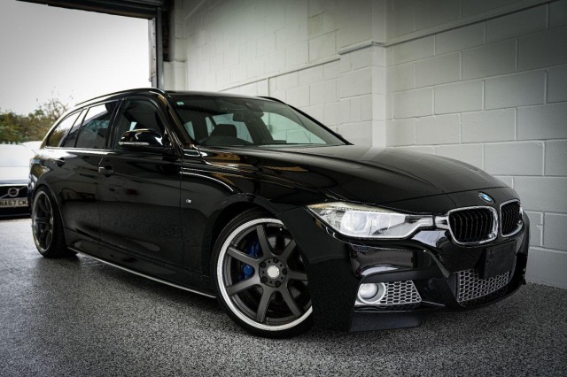 BMW 3 SERIES