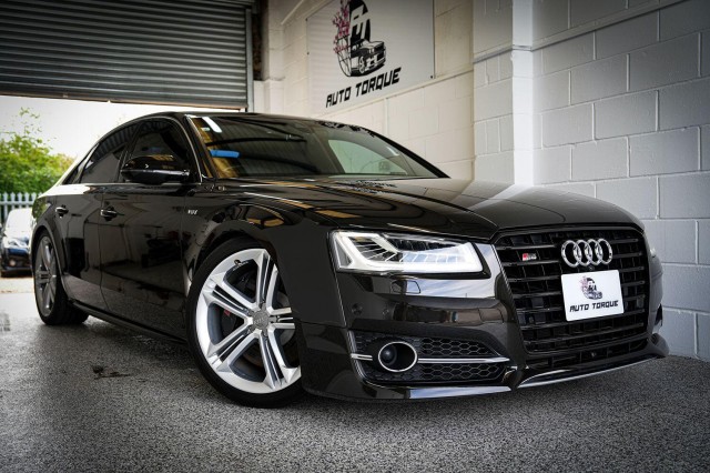 AUDI S8