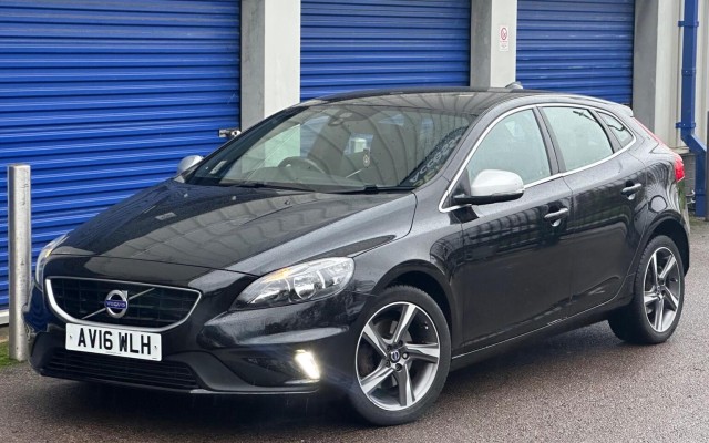 VOLVO V40 2.0 T2 R-Design Euro 6 (s/s) 5dr