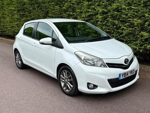 TOYOTA YARIS 1.0 VVT-i Icon Plus Euro 5 5dr