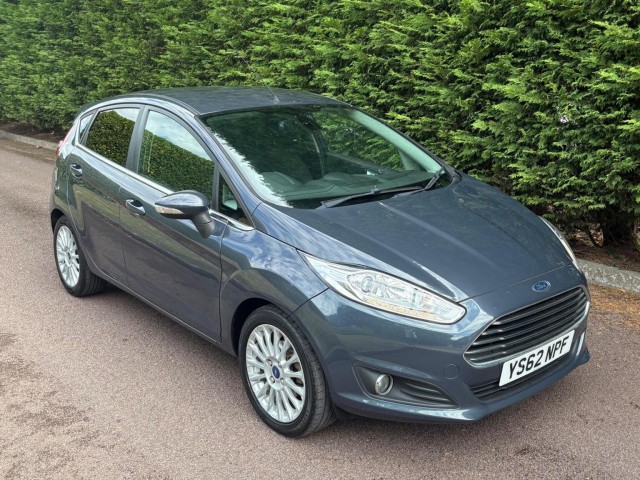 FORD FIESTA 1.5 TDCi Titanium Euro 5 5dr