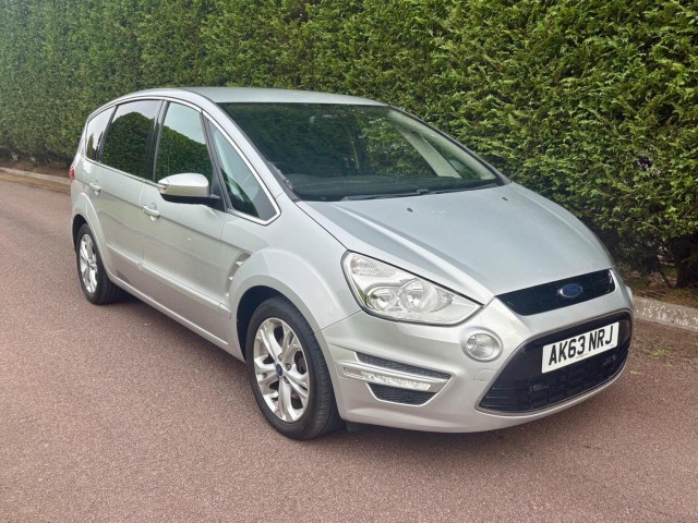 FORD S-MAX 2.0 TDCi Titanium Euro 5 5dr