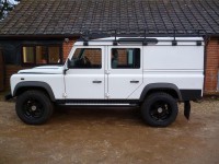 LAND ROVER DEFENDER 110