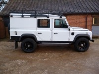 LAND ROVER DEFENDER 110