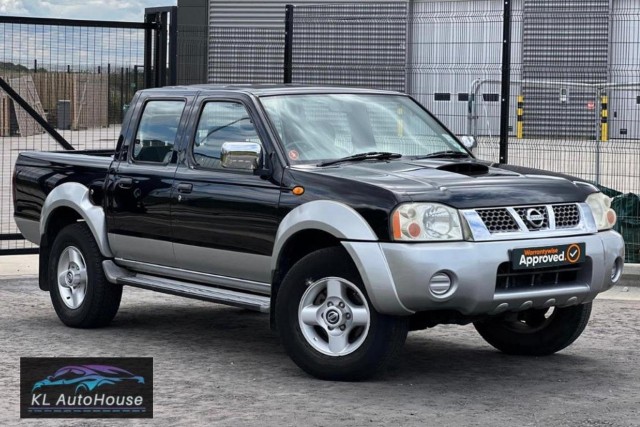 NISSAN NAVARA