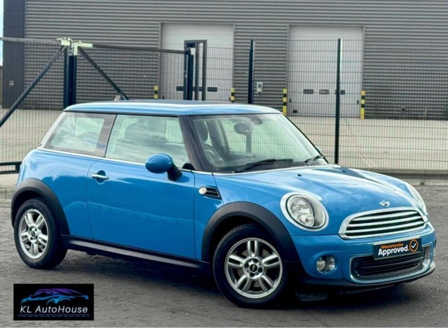 MINI HATCH