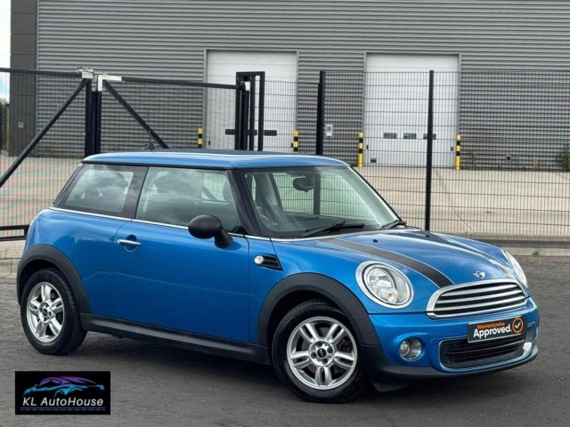 MINI HATCH