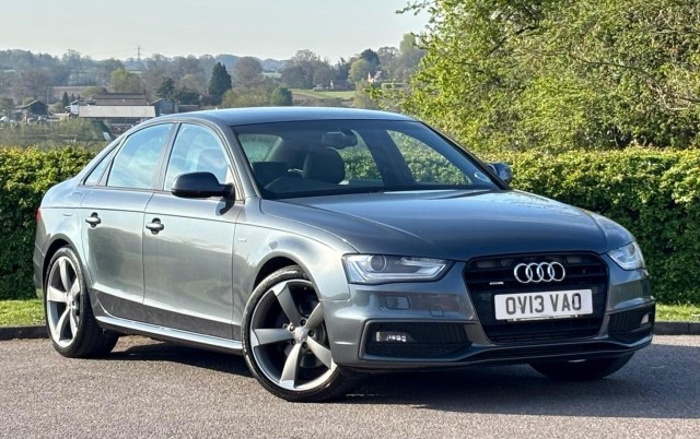 AUDI A4 2.0 TFSI Black Edition S Tronic quattro Euro 5 (s/s) 4dr