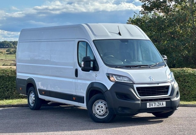 PEUGEOT BOXER 2.2 BlueHDi 435 Professional L4 H2 Euro 6 (s/s) 5dr
