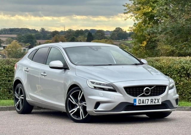 VOLVO V40 2.0 D2 R-Design Pro Euro 6 (s/s) 5dr