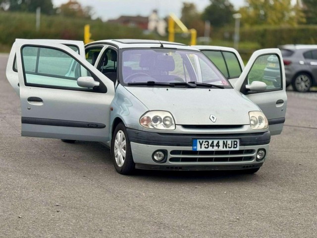 RENAULT CLIO 1.4 16v Etoile 5dr