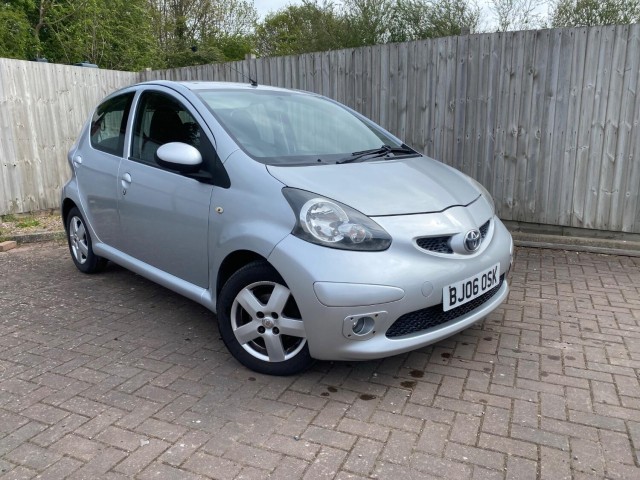 TOYOTA AYGO 1.0 VVT-i Sport