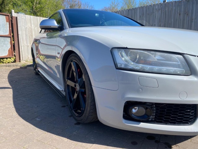 AUDI S5 4.2 V8