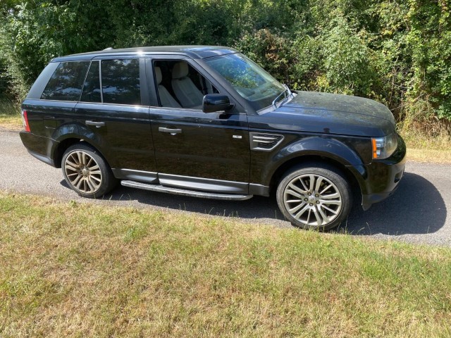 LAND ROVER RANGE ROVER SPORT 3.0 TD V6 HSE