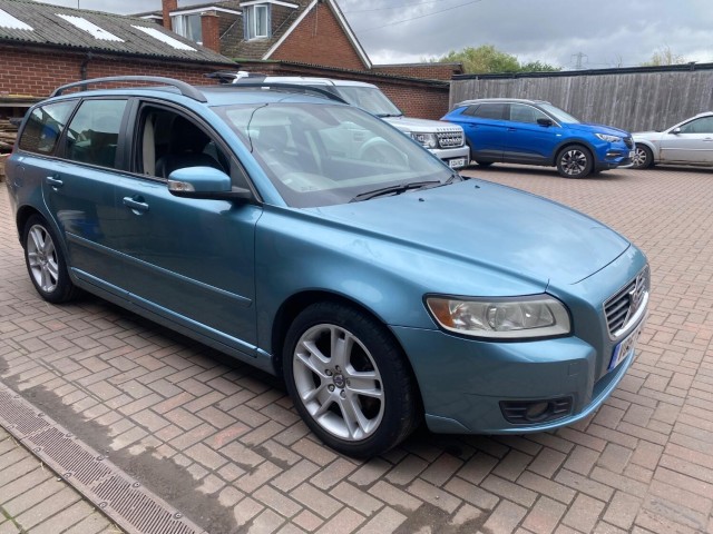 VOLVO V50 2.0 SE