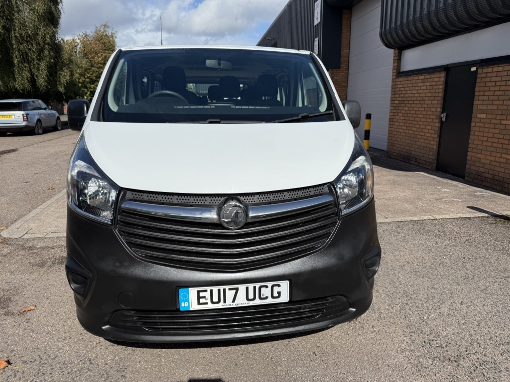 VAUXHALL VIVARO