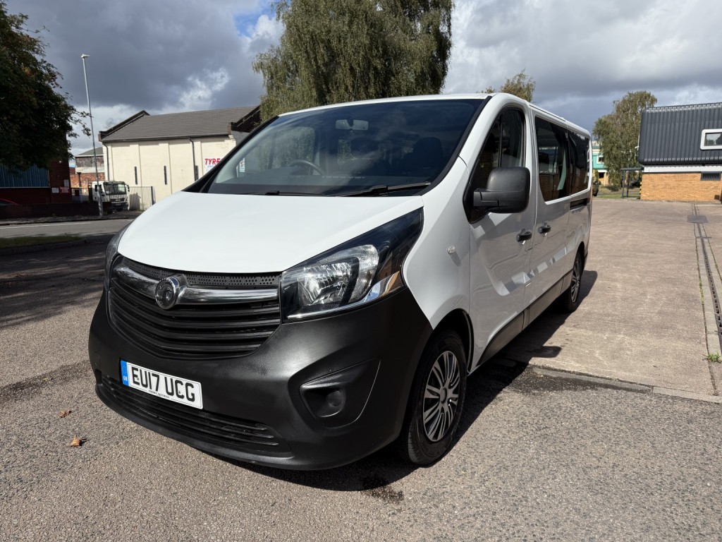 VAUXHALL VIVARO