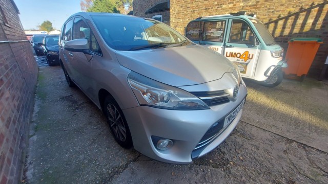 TOYOTA VERSO 2.0 D-4D Icon