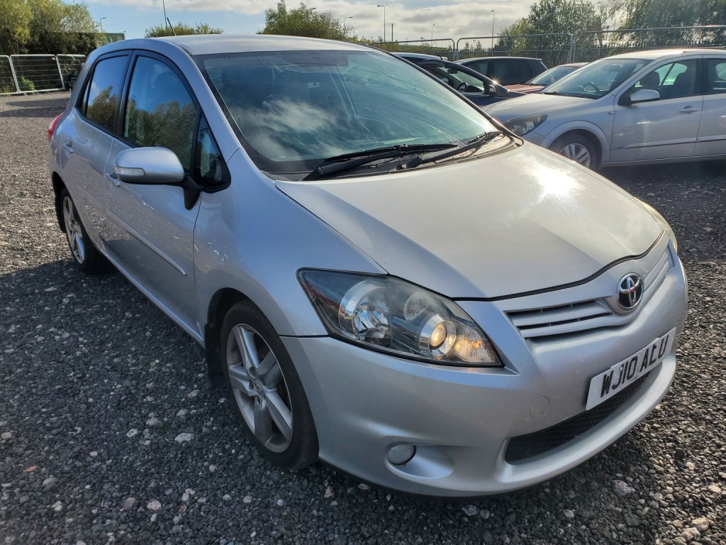 TOYOTA AURIS 1.6 V-Matic SR