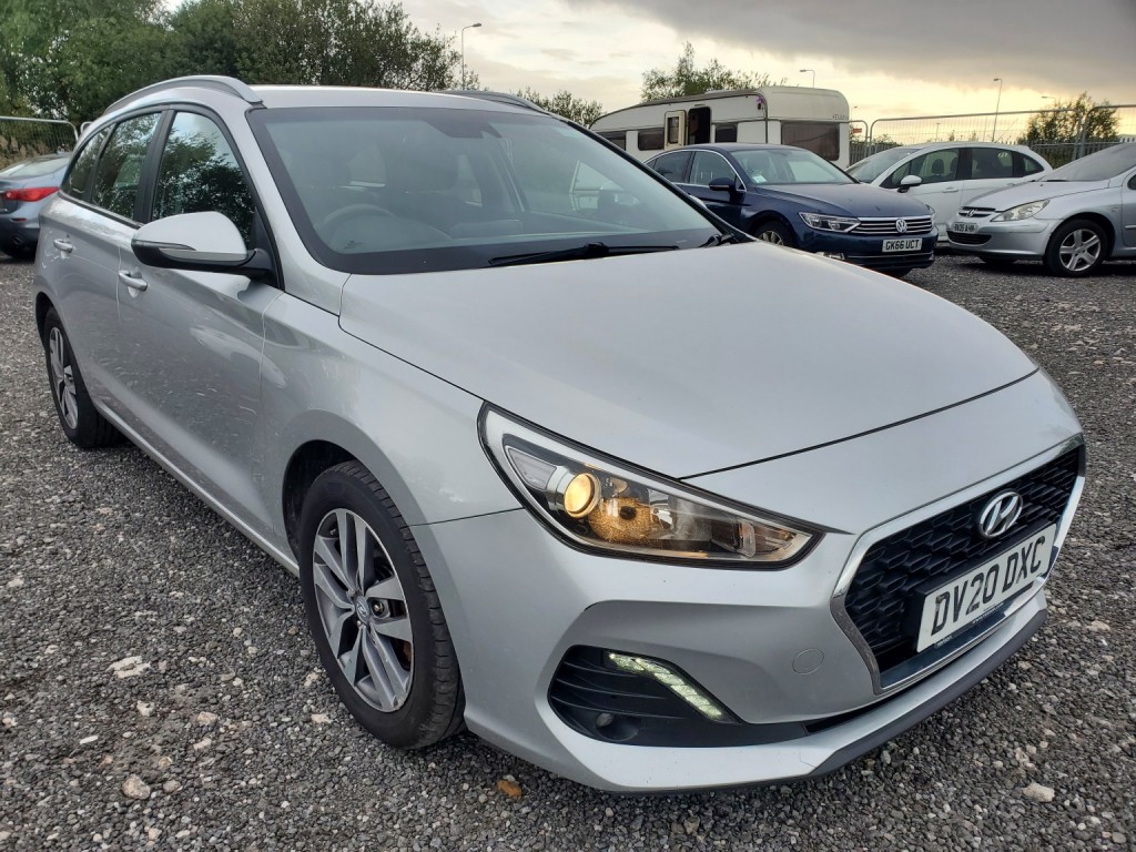 HYUNDAI I30 1.6 CRDi SE Nav