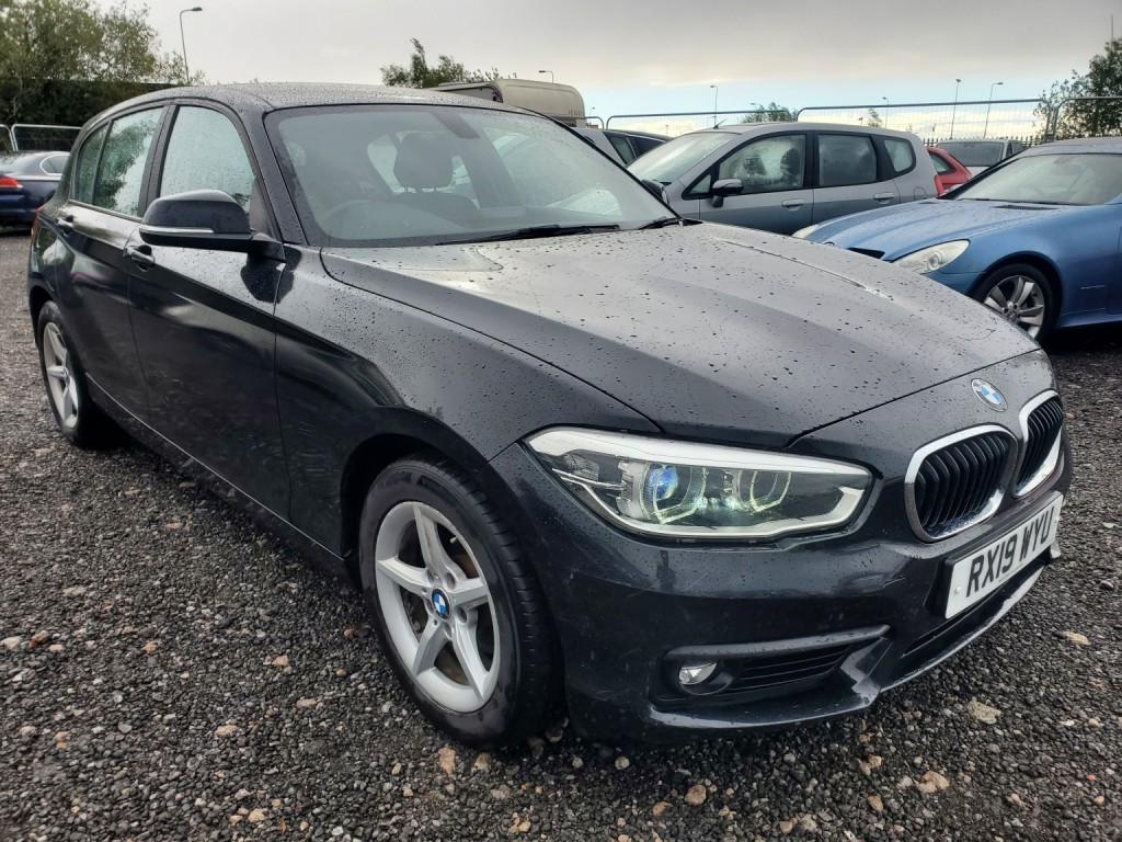 BMW 1 SERIES 1.5 118i SE Business