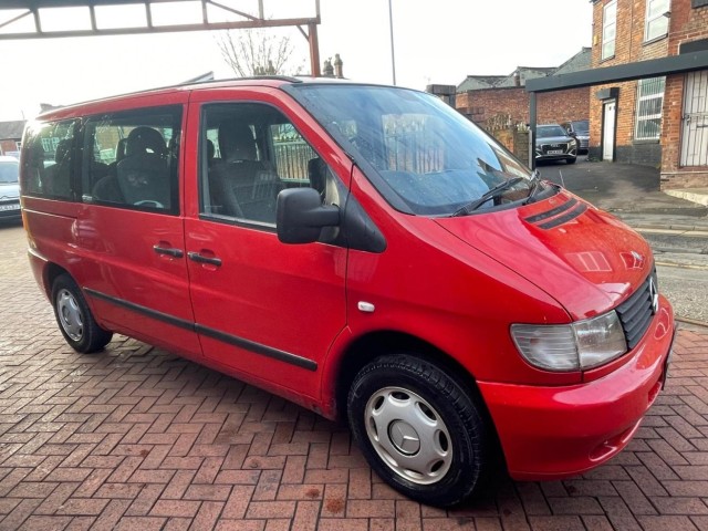 MERCEDES-BENZ VITO 2.2 108 CDI Traveliner (7 Seats)