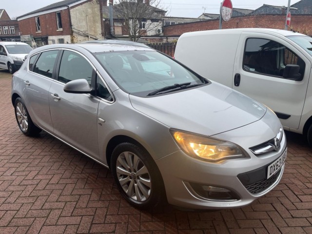 VAUXHALL ASTRA 2.0 CDTi Elite Auto Euro 5 5dr